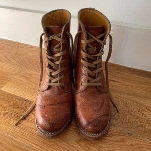 Frye 6G Sabrina Lace-up Boots